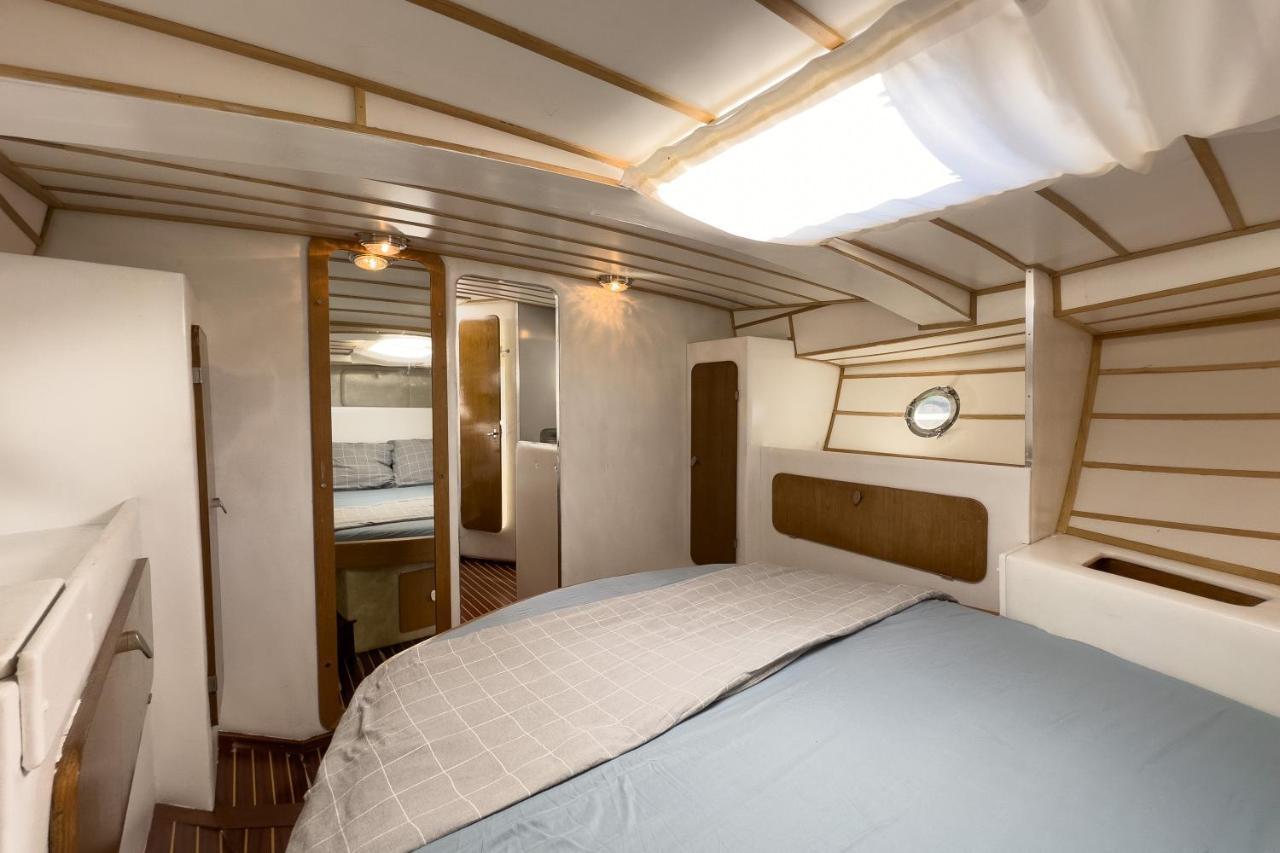 Rufus Port Forum Hotel ซานต์อาเตรียเดเบซอซ ภายนอก รูปภาพ